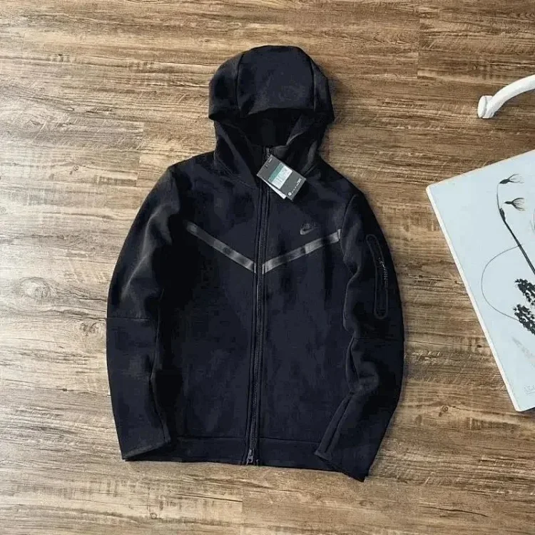 NIKE Tech Suits/Hood