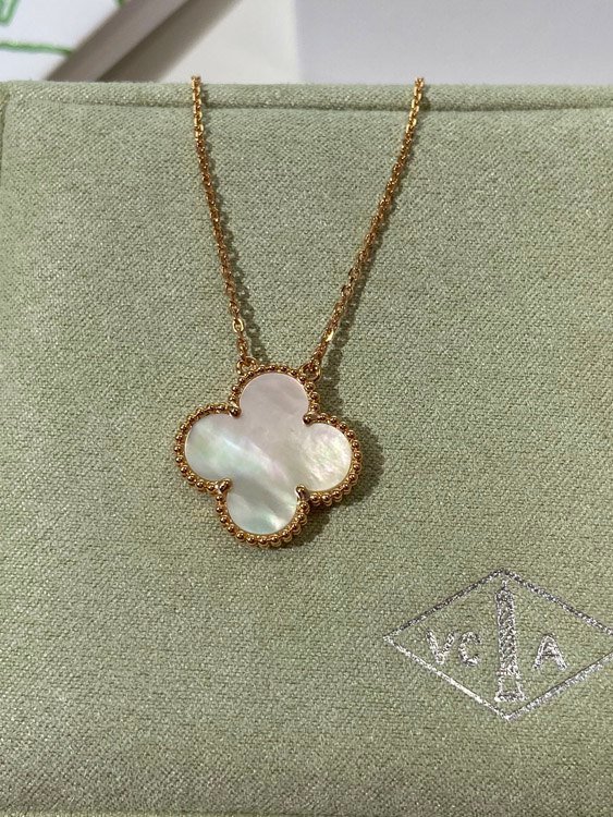 Van Cleef & Arpels four-leaf clover gold wide necklace