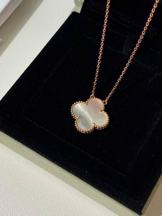 Van Cleef & Arpels four-leaf clover gold wide necklace