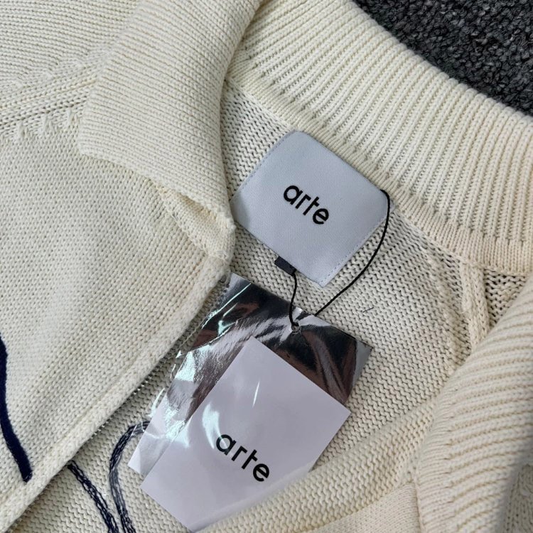 Arte Padrino letter jacquard loose sweater