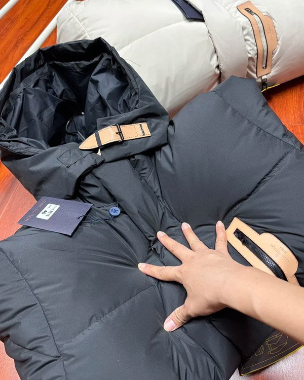 Louis Vuitton LV high-end down jacket peak neutral down jacket